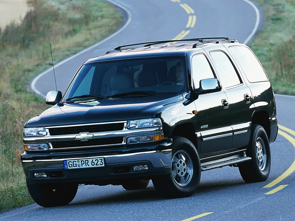 Chevrolet Tahoe (GMT800) 2 поколение, джип/suv 5 дв. (12.1999 - 06.2007)